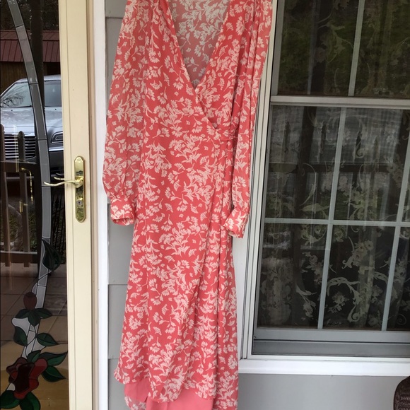 shoedazzle New Ladies Faded Rose floral long sleeve wrap Maxi Dress Barbie core - Picture 15 of 16